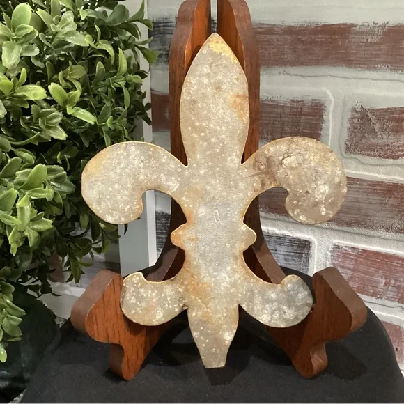 🟡 Vintage - Solid Metal - Aluminum or Pewter - Fleur-de-lis Symbol - Saints Fans - Picture 7 of 12